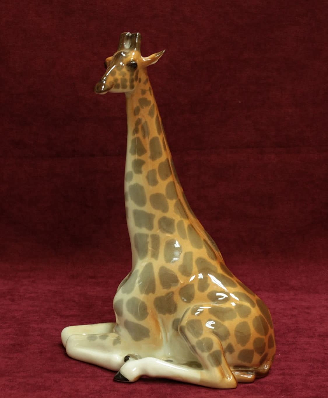 Фарфоровая статуэтка Жираф