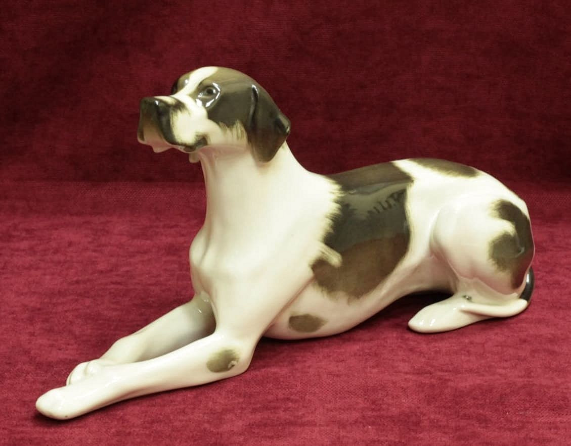 Фарфоровая статуэтка собака Пойнтер.
